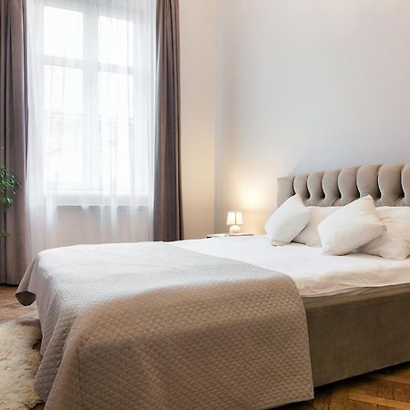 Chopin Apartment In The Center Of Lviv Eksteriør billede
