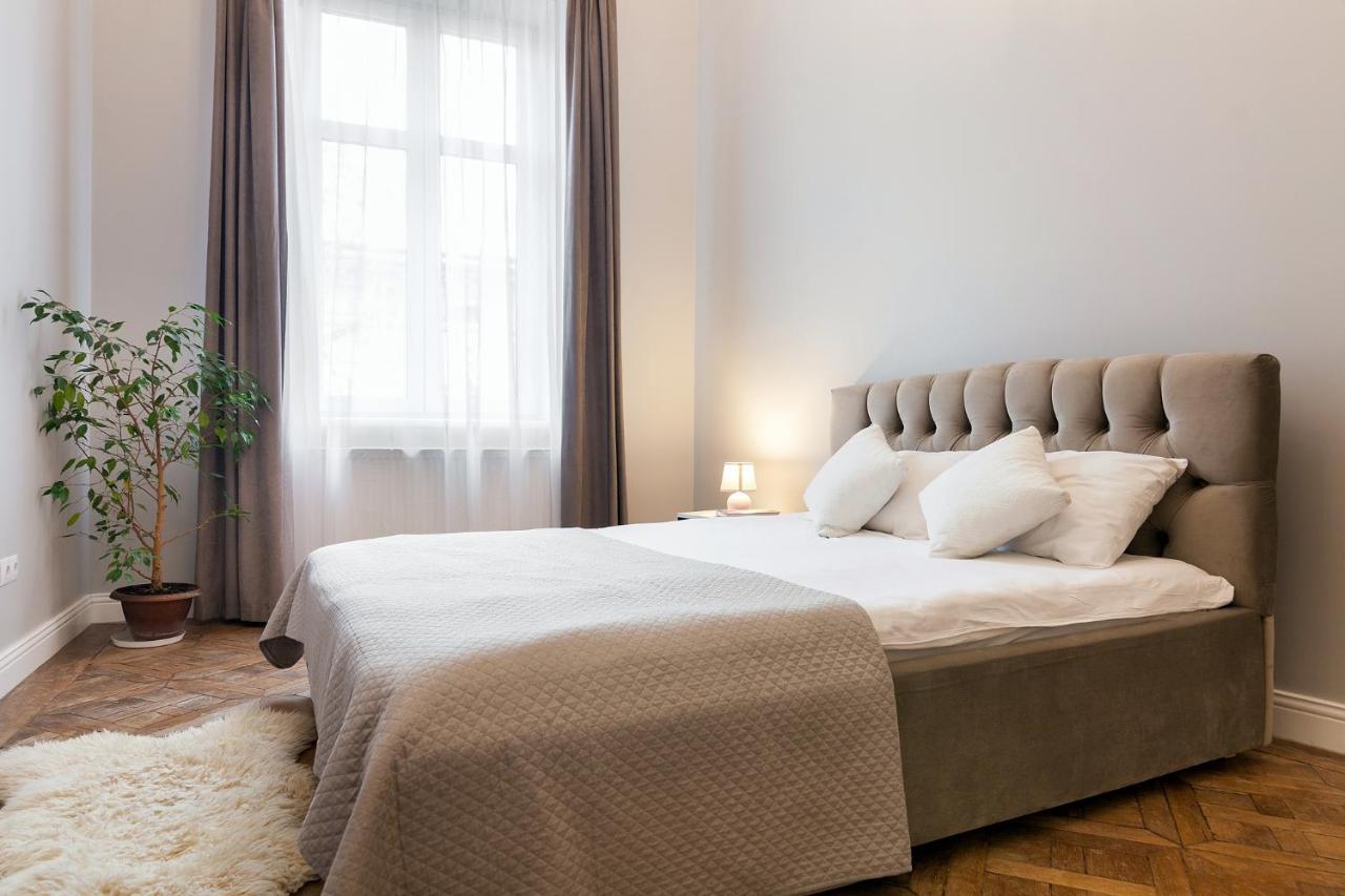 Chopin Apartment In The Center Of Lviv Eksteriør billede